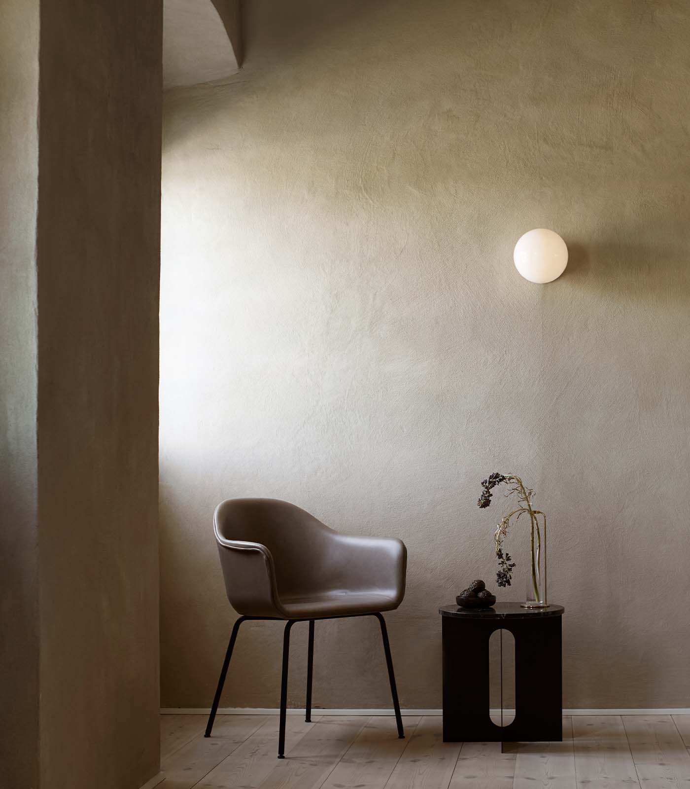 TR Bulb Wall Light