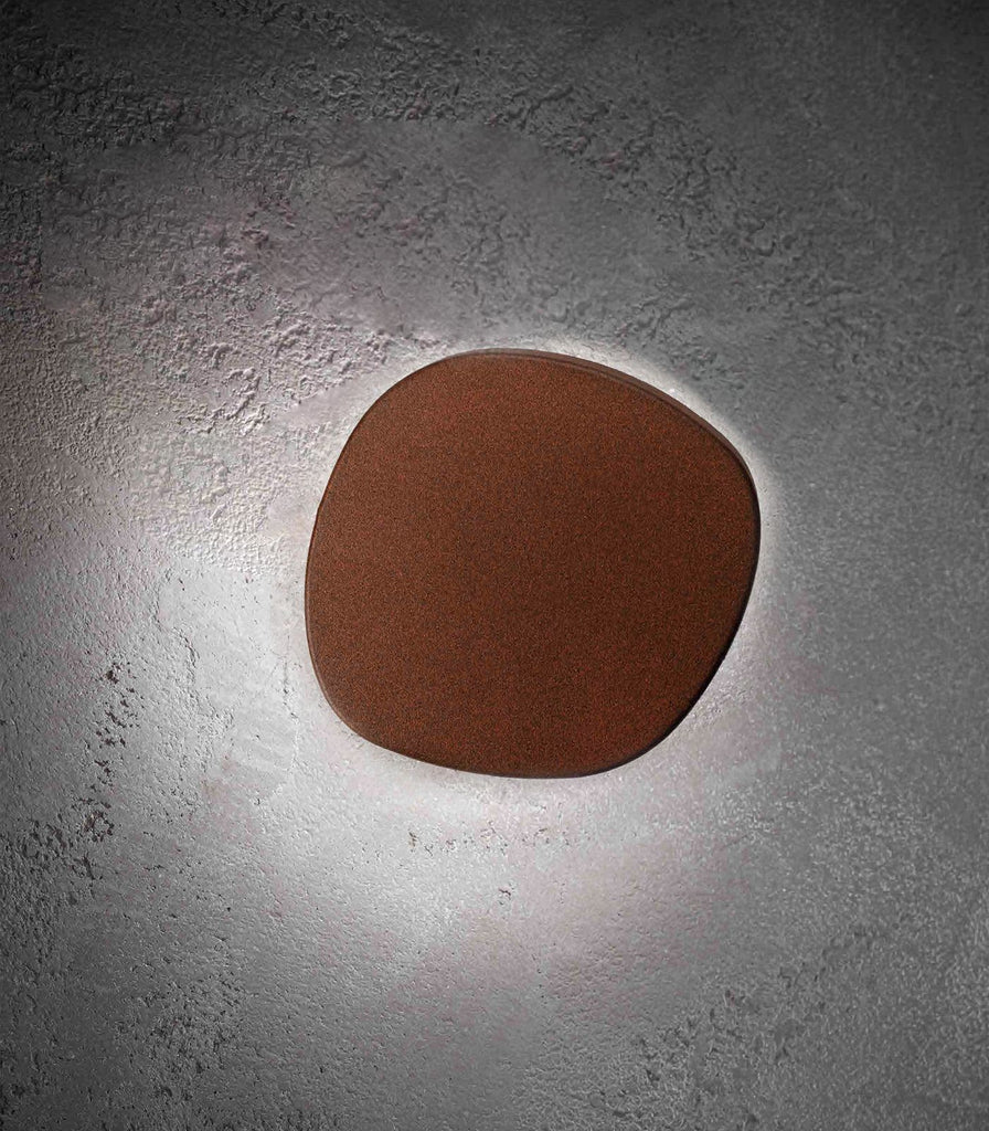 Ai Lati Ciottolo Outdoor Wall Light in Corten