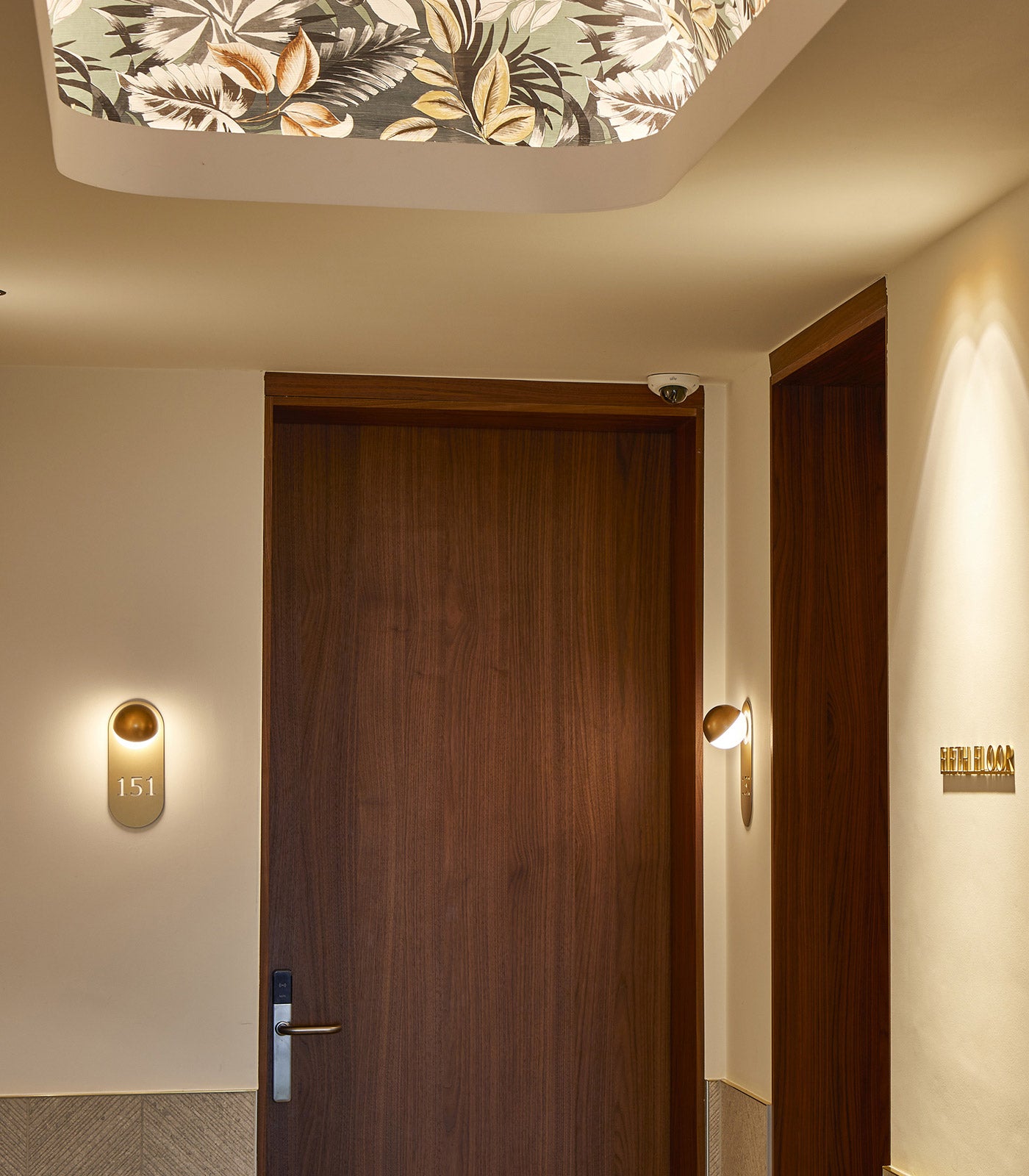 Modern ceiling and wall lights online