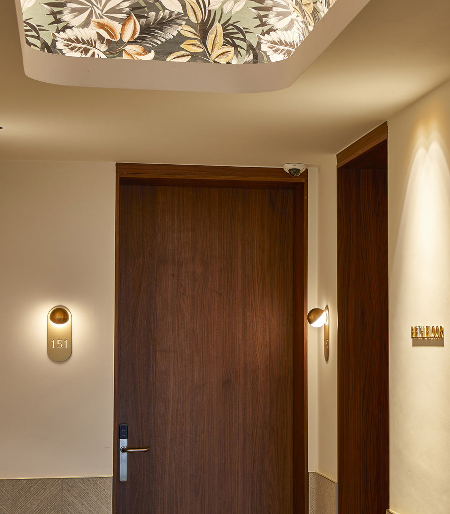 Estiluz Alfi Long Wall Light featured within interior space