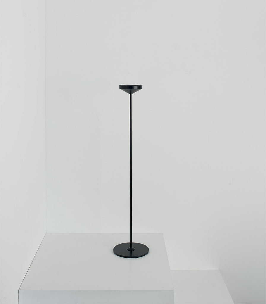 Ai Lati Pina Floor Lamp featured within outdoor space