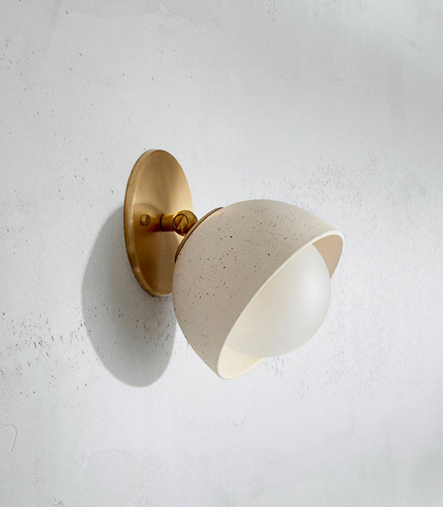 Marz Designs Terra Round Wall Light in Vanilla Bean/Brushed Brass