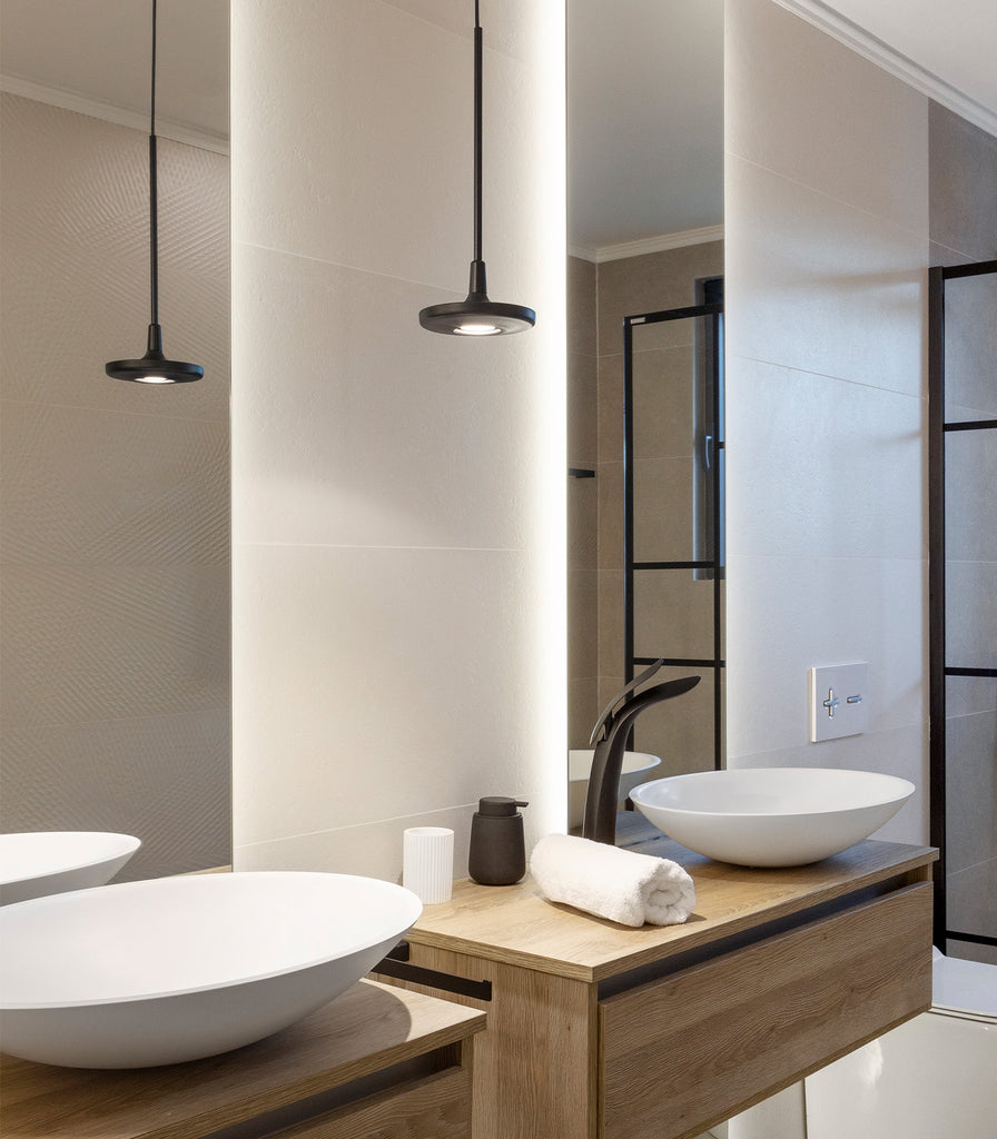 Estiluz Button Pendant Light featured in Bathroom