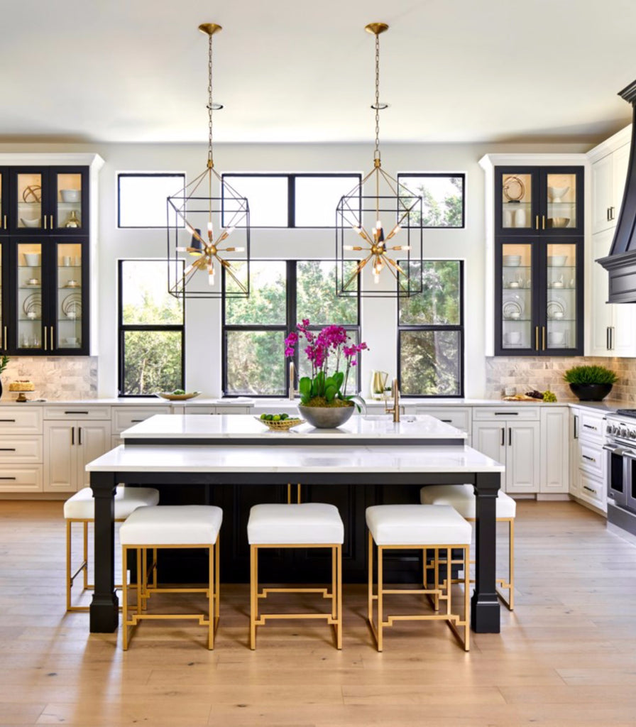 Hudson Valley Glendale Pendant Light hanging over a dining table