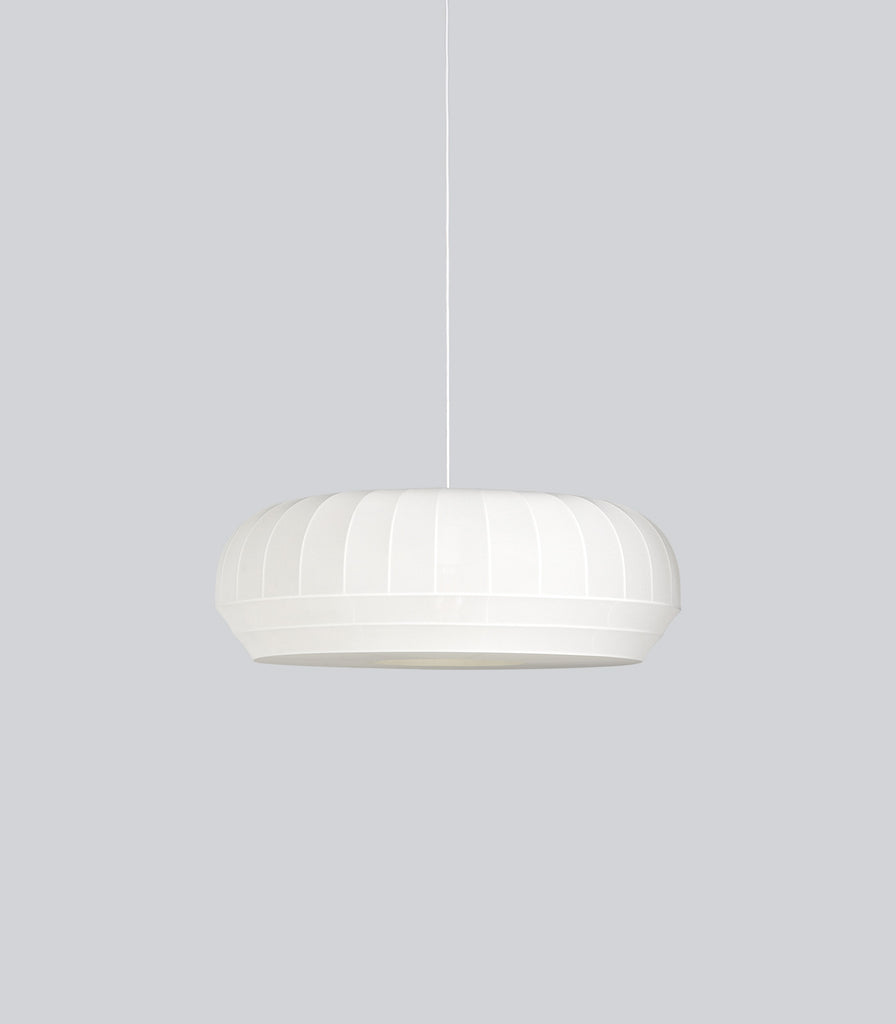 Northern Tradition Pendant Light in Oval