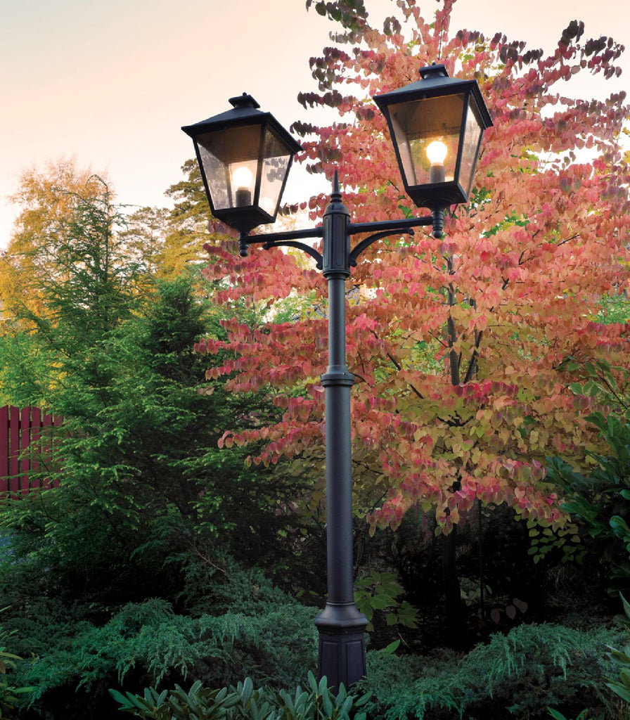 Norlys London 2lt Pole Light featured within a outdoor space