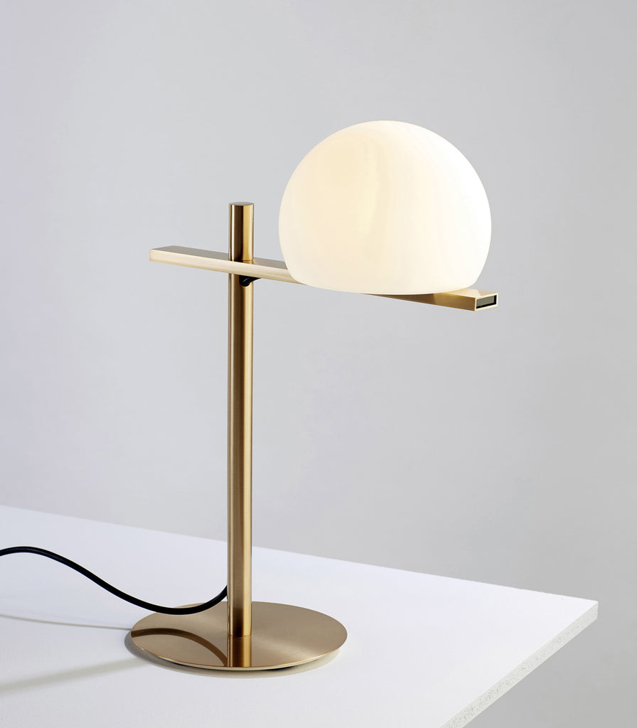 Estiluz Circ Table Lamp in Satin Gold