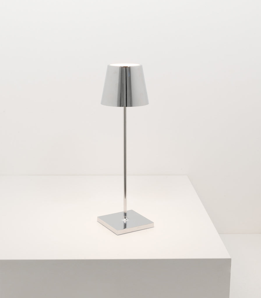 Ai Lati Poldina Metallic Table Lamp in Glossy Chrome