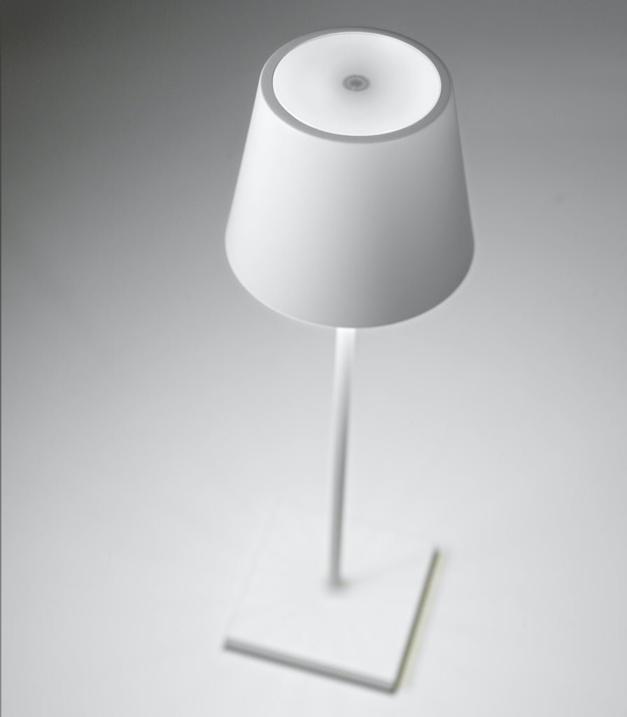 Ai lati Poldina Table Lamp in Matte White close up