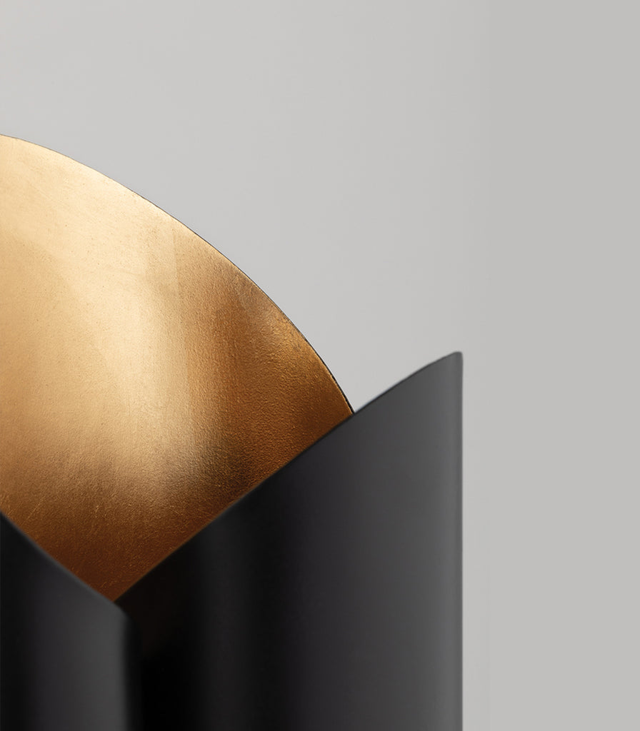 Hudson Valley Banks Wall Light in Gold Leaf/Black close up