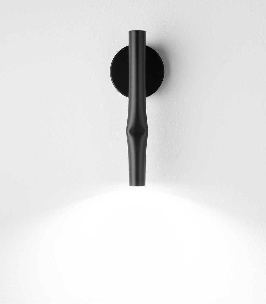 Estiluz Flow Wall Light in Black