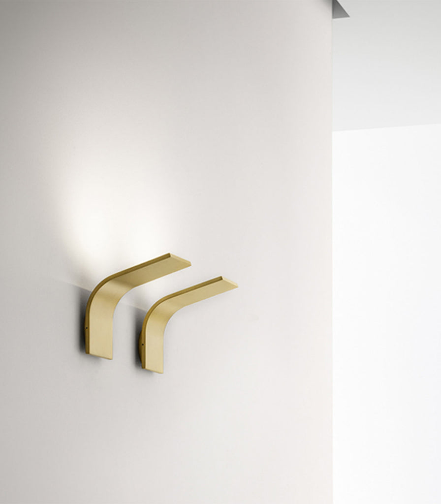 Panzeri App Wall Light in Small / Matte Brass