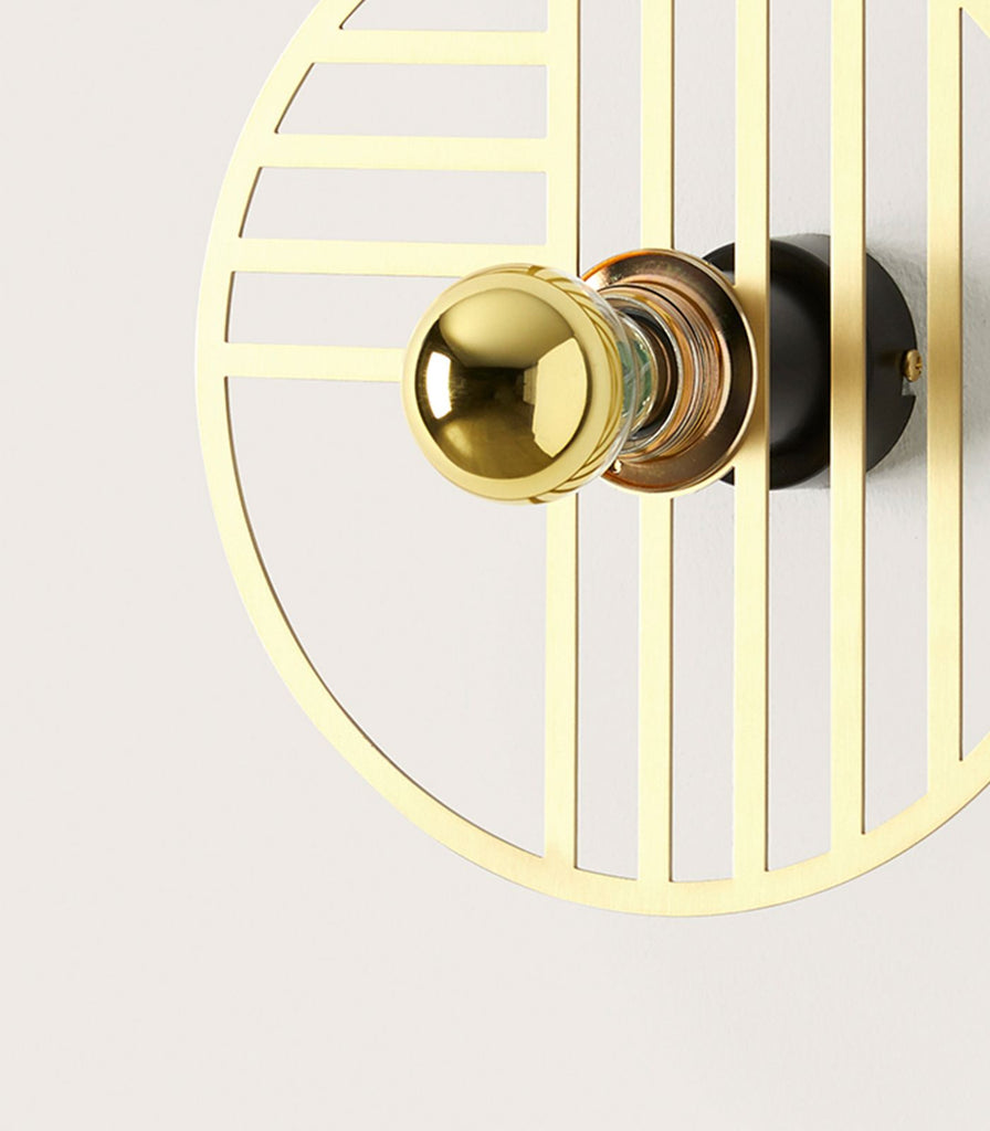 Aromas Line Wall Light in Gold close up